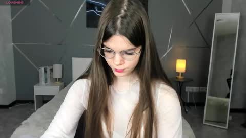 misss_evelyne online show from 01.12.26