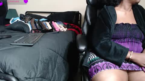 MissTajaa online show from 11.06.25