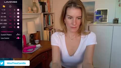 Snapshot of misstheacamille chatting on 01.17.25 MissThea online show from 01.17.25