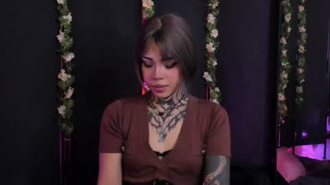 Snapshot of misstomie_ chatting on 07.17.26 Tomiehelp me get to 100 thumbs up online show from 07.17.26