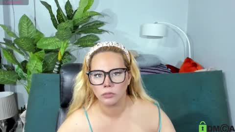 Snapshot of misstressheavenly chatting on 02.27.25 Amanda . online show from 02.27.25