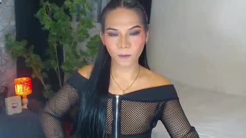 Snapshot of misstrishontop chatting on 12.06.24 misstrishontop online show from 12.06.24