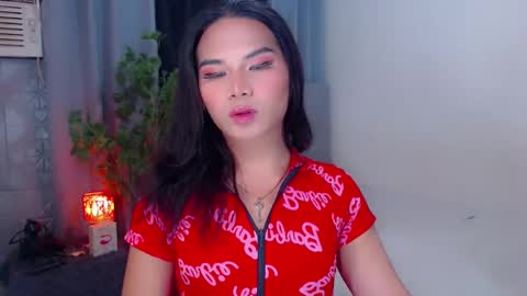 Snapshot of misstrishontop chatting on 01.16.25 misstrishontop online show from 01.16.25