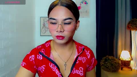 Snapshot of misstrishontop chatting on 02.10.25 misstrishontop online show from 02.10.25