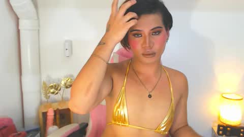 Snapshot of misstrishontop chatting on 09.15.25 misstrishontop online show from 09.15.25