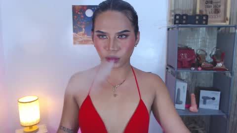 Snapshot of misstrishontop chatting on 09.25.25 misstrishontop online show from 09.25.25