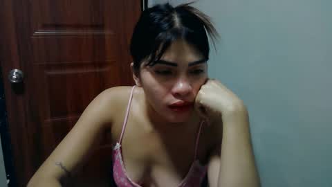 Snapshot of missunknownxoxo chatting on 05.12.26 sofia online show from 05.12.26