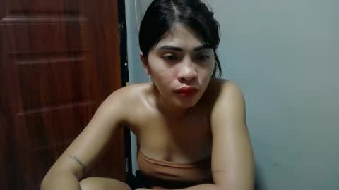 Snapshot of missunknownxoxo chatting on 05.18.26 sofia online show from 05.18.26
