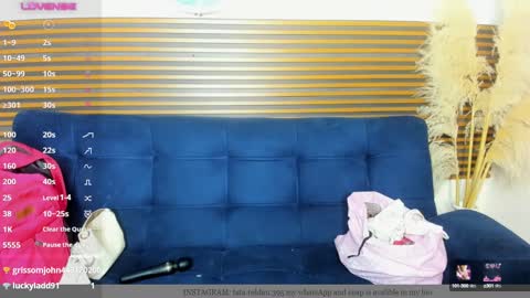 Snapshot of missvalery1 chatting on 01.21.25 missvalery1 online show from 01.21.25