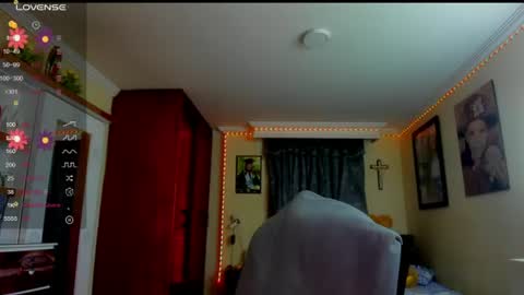 Snapshot of missvalery1 chatting on 06.30.26 missvalery1 online show from 06.30.26