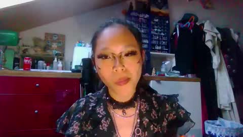 Snapshot of missversatile chatting on 05.12.26 Miss Versatile online show from 05.12.26