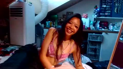 Snapshot of missversatile chatting on 05.27.26 Miss Versatile online show from 05.27.26