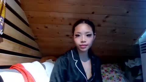 Snapshot of missversatile chatting on 06.10.26 Miss Versatile online show from 06.10.26