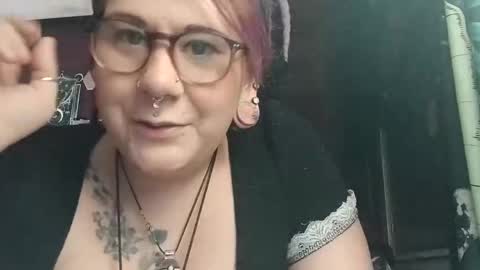 missxmoth444 online show from 11.16.25