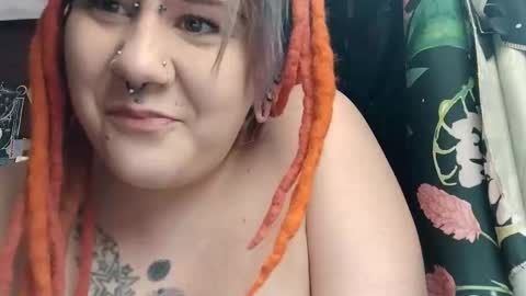 missxmoth444 online show from 12.16.25