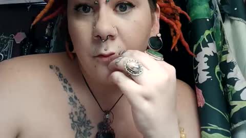 missxmoth444 online show from 12.18.25