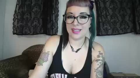 Missy Dee online show from 11.26.25