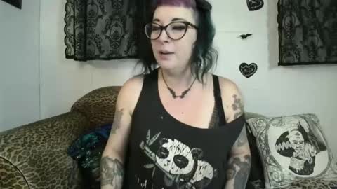 Missy Dee online show from 05.12.26