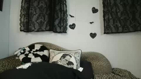 Missy Dee online show from 05.15.26
