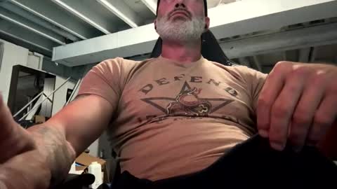 Snapshot of mister_bigg_dick chatting on 10.17.25 AJ online show from 10.17.25