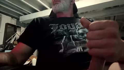 Snapshot of mister_bigg_dick chatting on 10.29.25 AJ online show from 10.29.25