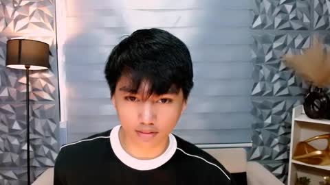 Snapshot of mister_officer chatting on 12.19.24 SAINT SACHI will make your day online show from 12.19.24