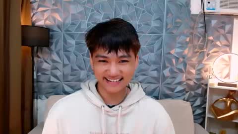 Snapshot of mister_officer chatting on 02.18.25 SAINT SACHI will make your day online show from 02.18.25