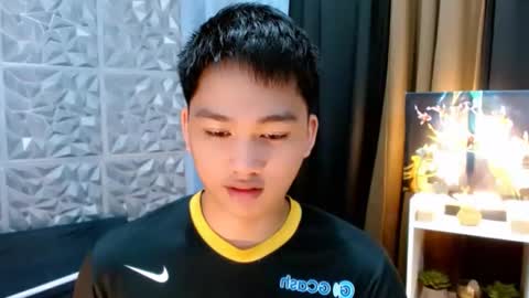 Snapshot of mister_officer chatting on 12.14.25 SAINT SACHI will make your day online show from 12.14.25