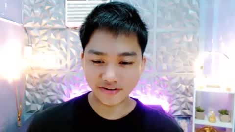 Snapshot of mister_officer chatting on 12.18.25 SAINT SACHI will make your day online show from 12.18.25