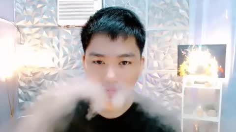 Snapshot of mister_officer chatting on 12.19.25 SAINT SACHI will make your day online show from 12.19.25