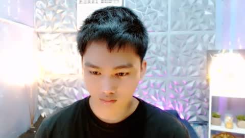 Snapshot of mister_officer chatting on 12.20.25 SAINT SACHI will make your day online show from 12.20.25