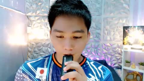 Snapshot of mister_officer chatting on 12.21.25 SAINT SACHI will make your day online show from 12.21.25