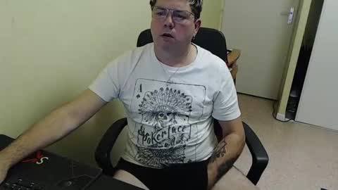 Snapshot of mistercoeur1 chatting on 12.09.24 mistercoeur online show from 12.09.24