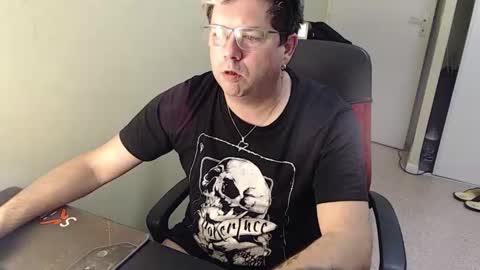 Snapshot of mistercoeur1 chatting on 12.30.24 mistercoeur online show from 12.30.24