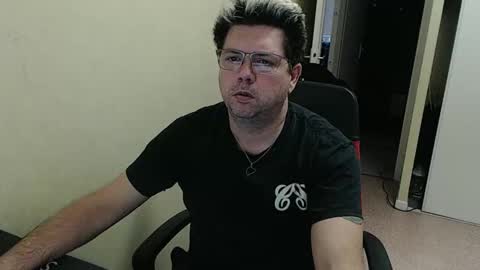 Snapshot of mistercoeur1 chatting on 01.02.25 mistercoeur online show from 01.02.25