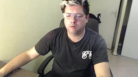 Snapshot of mistercoeur1 chatting on 01.02.25 mistercoeur online show from 01.02.25