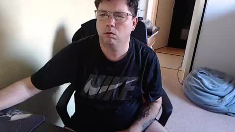 Snapshot of mistercoeur1 chatting on 02.14.25 mistercoeur online show from 02.14.25