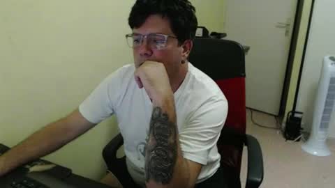 Snapshot of mistercoeur1 chatting on 09.15.25 mistercoeur online show from 09.15.25