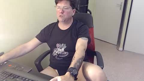 Snapshot of mistercoeur1 chatting on 02.10.26 mistercoeur online show from 02.10.26