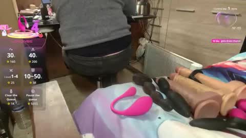 Snapshot of misteryman1956 chatting on 12.01.25 misteryman1956 online show from 12.01.25