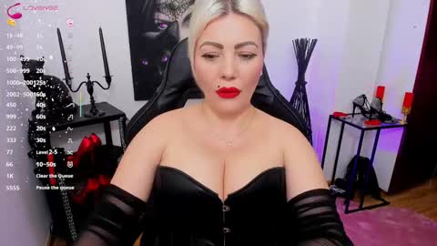 Miss CatSnow online show from 02.19.25
