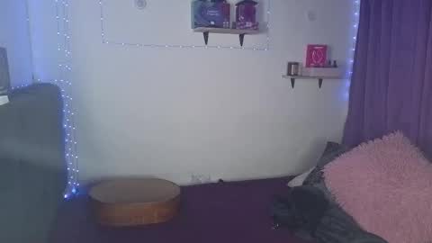 Snapshot of mistress_ditta2 chatting on 09.23.25 online show from 09.23.25