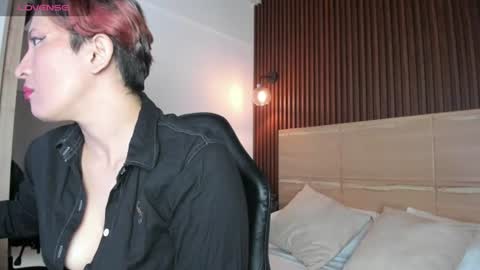 Mss F  online show from 06.12.26
