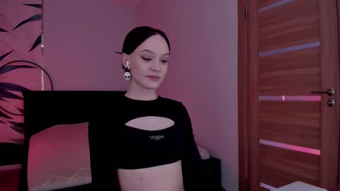 Snapshot of mistress_mialibra chatting on 02.22.25 Mistress Mia online show from 02.22.25