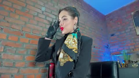 Snapshot of mistress_milana_ chatting on 02.07.25 mistress_milana_ online show from 02.07.25