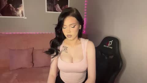 Mia online show from 09.18.25