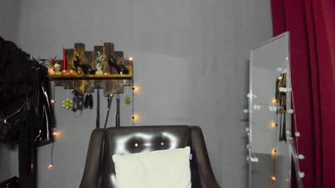 Mistress Pamela online show from 01.04.25