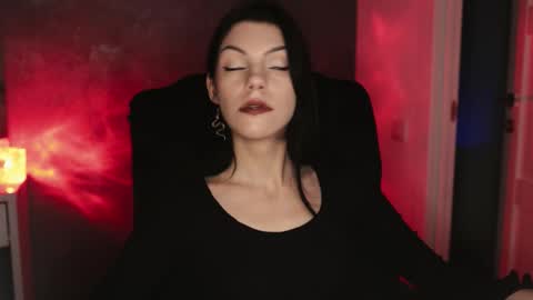 Miss Rochelle online show from 11.26.25