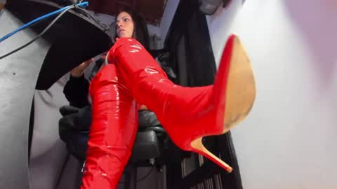 Snapshot of mistressanna_ chatting on 07.15.26 Mistress Anna Alves online show from 07.15.26