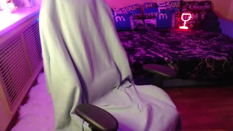 Miss Bailey online show from 01.18.25